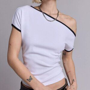 Off-The-Shoulder Cropped T-Shirt